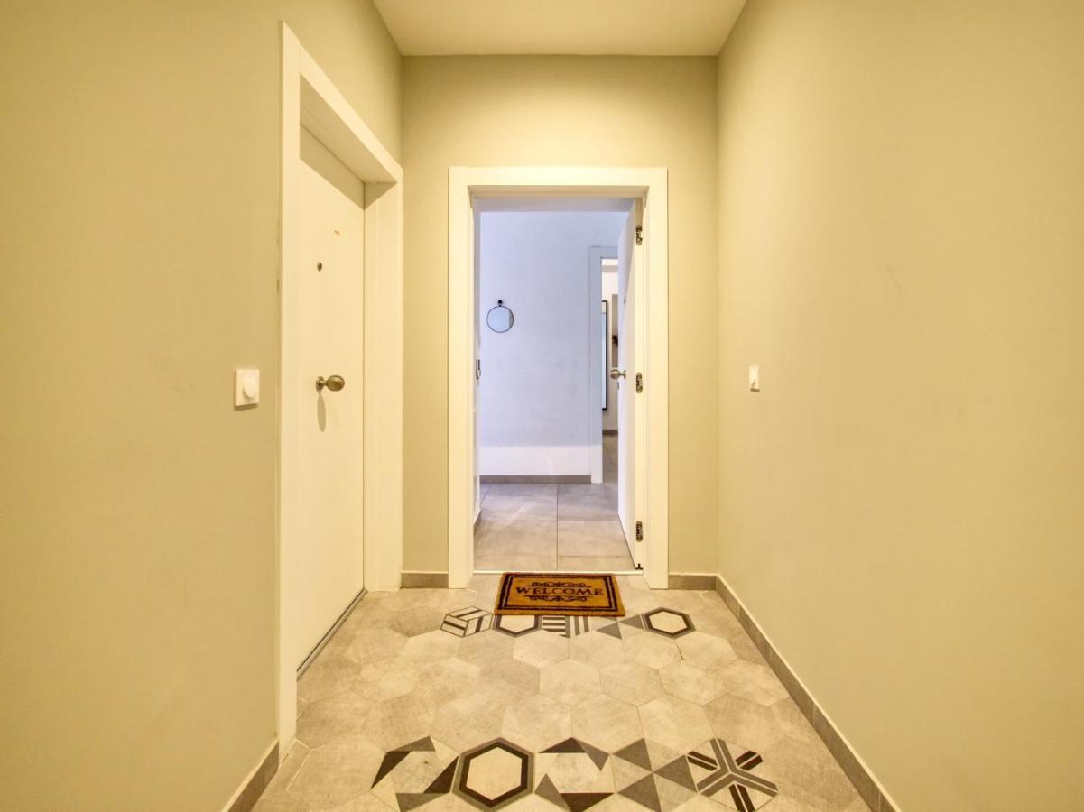 City Vibes, Indoor Parking, Breakfast & Air Conditioning Nice Exterior foto